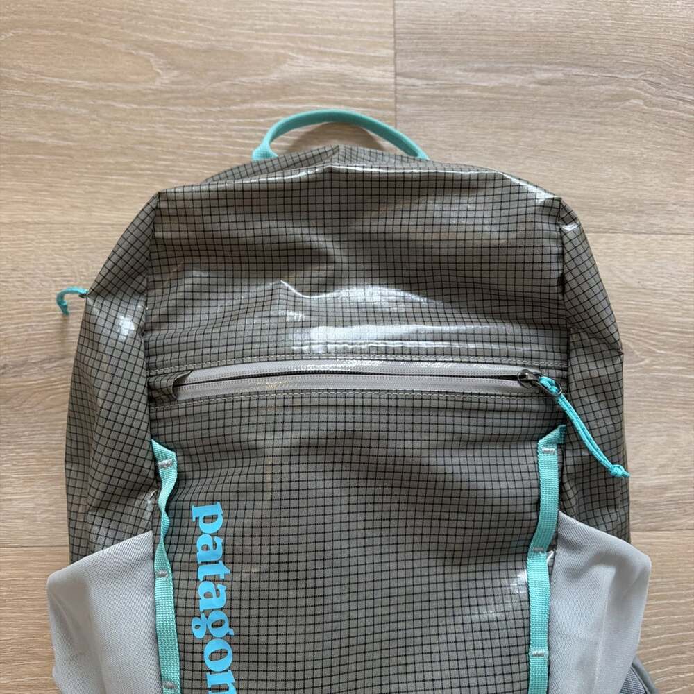 Patagonia Lightweight Black Hole 26L Gray /Green - Picture 5 of 9